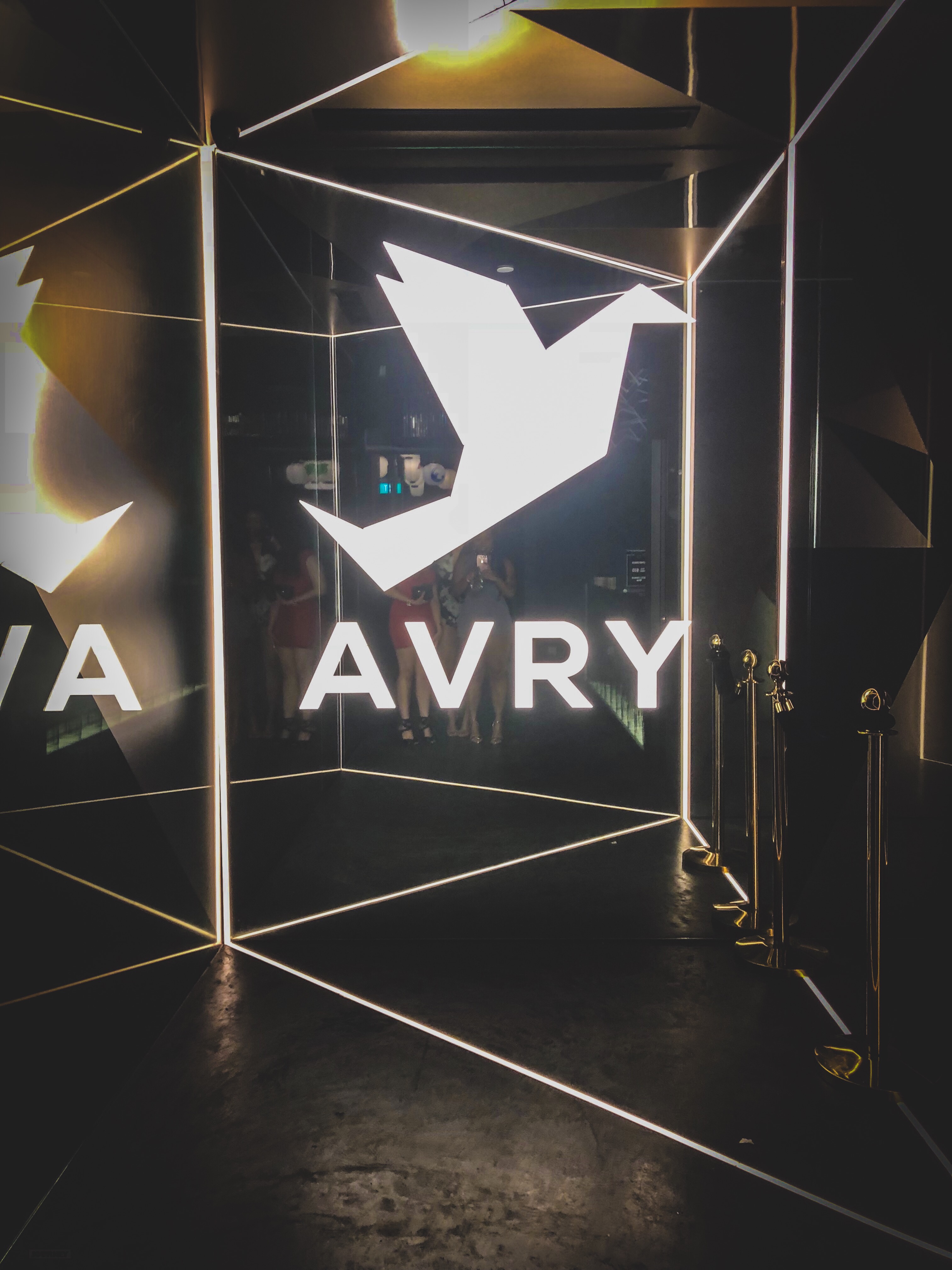 Avry Nightclub 